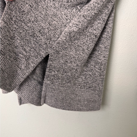 Lucky Brand Cozy Soft Cloud Knit Gray V-neck Sweater Size Large - Picture 7 of 10